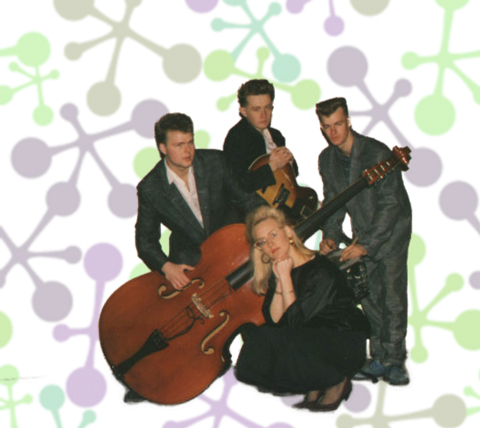 Betty_Cracks_promo